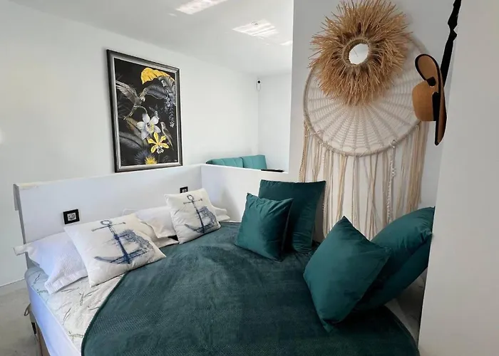 Precioso Estudio Al Lado Playa Av-63 Апартаменты *